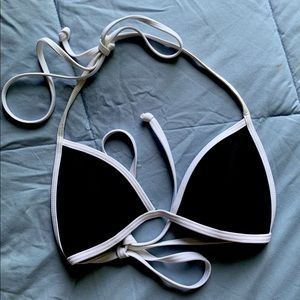 VICTORIA SECRET BLACK & WHITE TRIANGLE BIKINI TOP